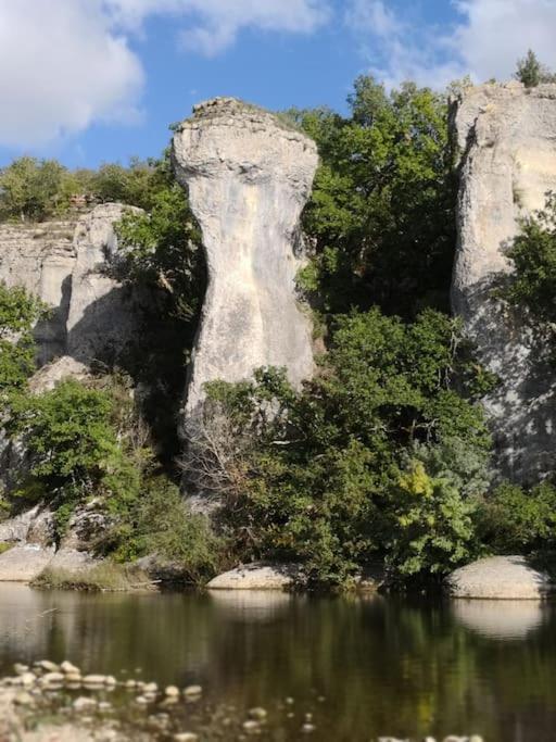 Lou Caladou Gite En Pierre Avec Bain A Remous Vallon-Pont-dʼArc Kültér fotó